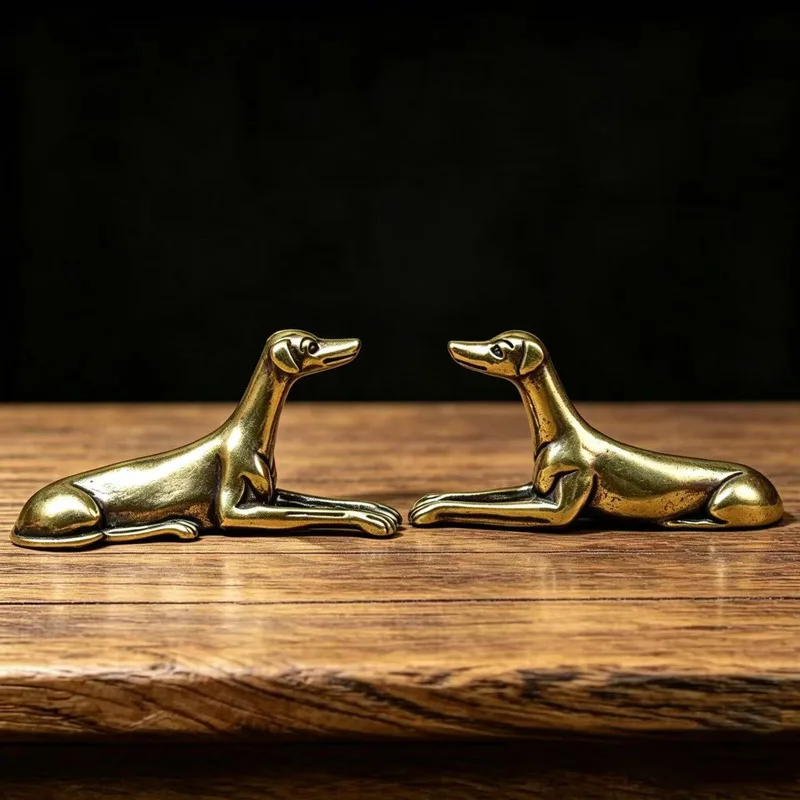 Petite figurine décorative en laiton pur, d’inspiration rétro, représentant le signe du zodiaque du chien, idéale pour les cérémonies du thé.