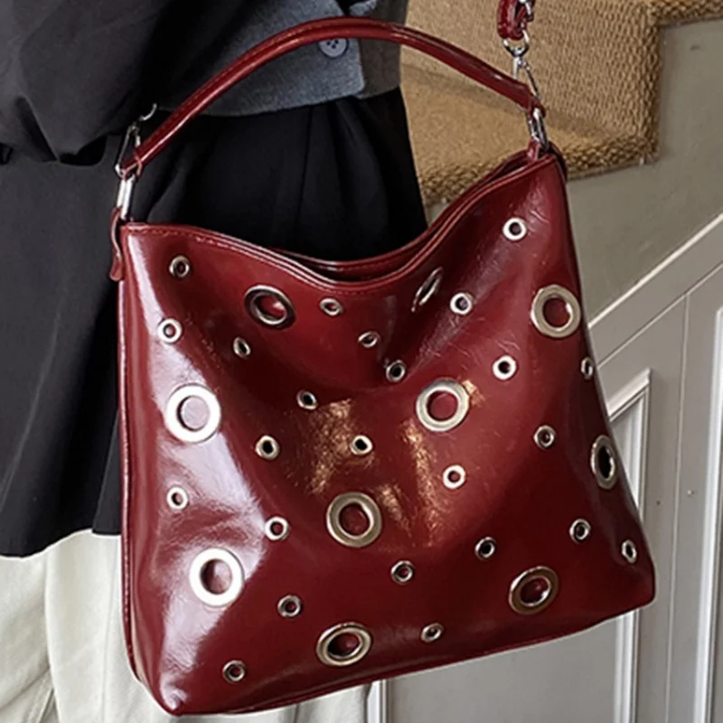 

Classic style autumn-winter new model simple bag with metallic rivets, handbag with shoulder strap and crossbody design