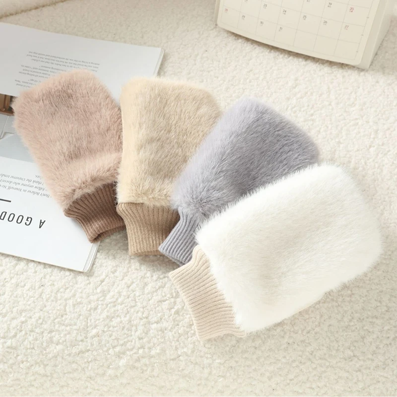 

Korean Women's Autumn Winter Suede Imitation Rabbit Fur Plush Gloves For Outdoor Cycling Thicken Touch Screen Driving Windproor