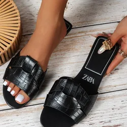Flat Slippers Casual Shoes Woman 2024 Trend Luxury Summer Elegant Dresses Sandals Beach Designer House Round Toe Brand Bathroom