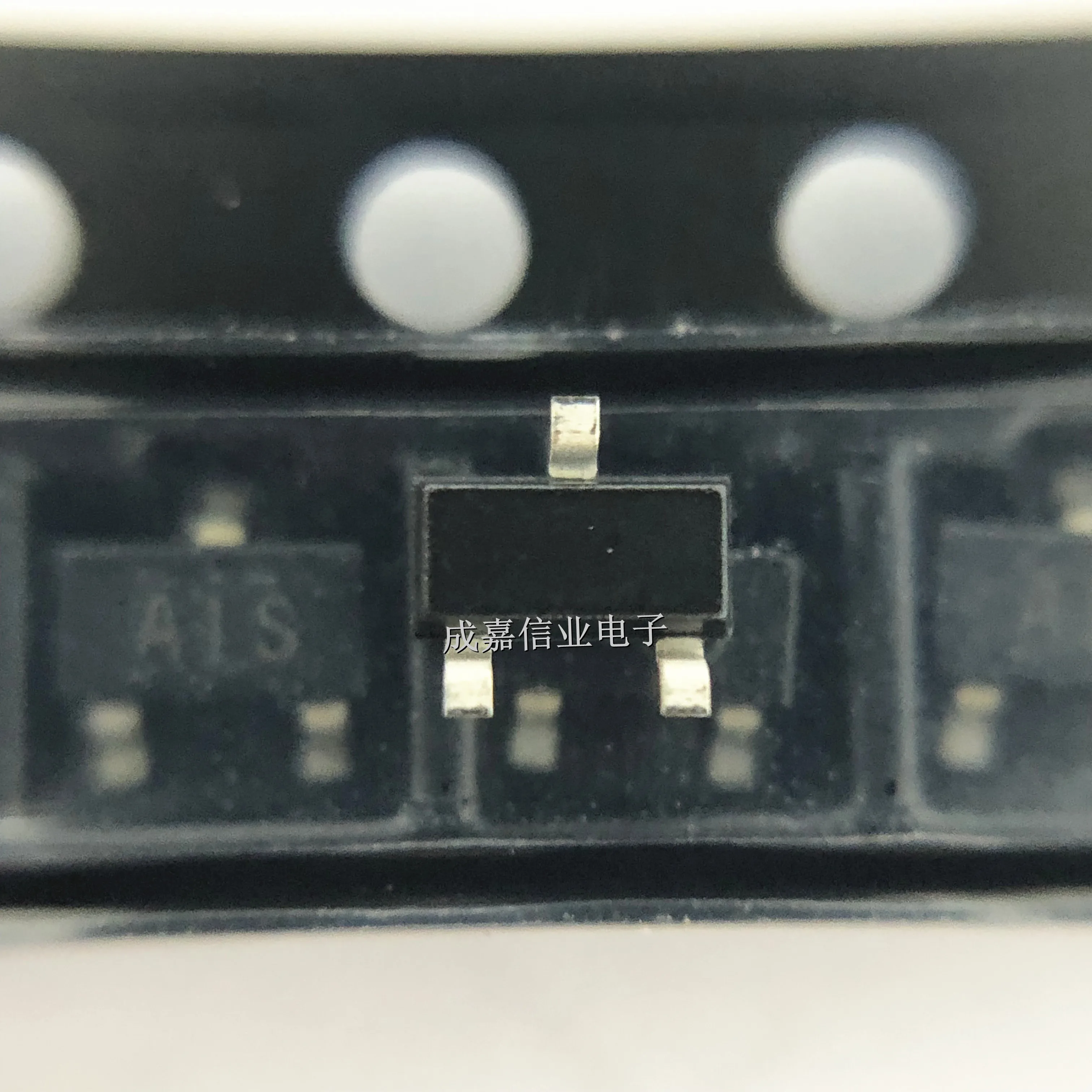 100pcs/Lot DSA2001S0L SOT-23-3 MARKING;A1 Silicon PNP Epitaxial Planar Type 60V 100mA Operating Temperature:-55C-+150C