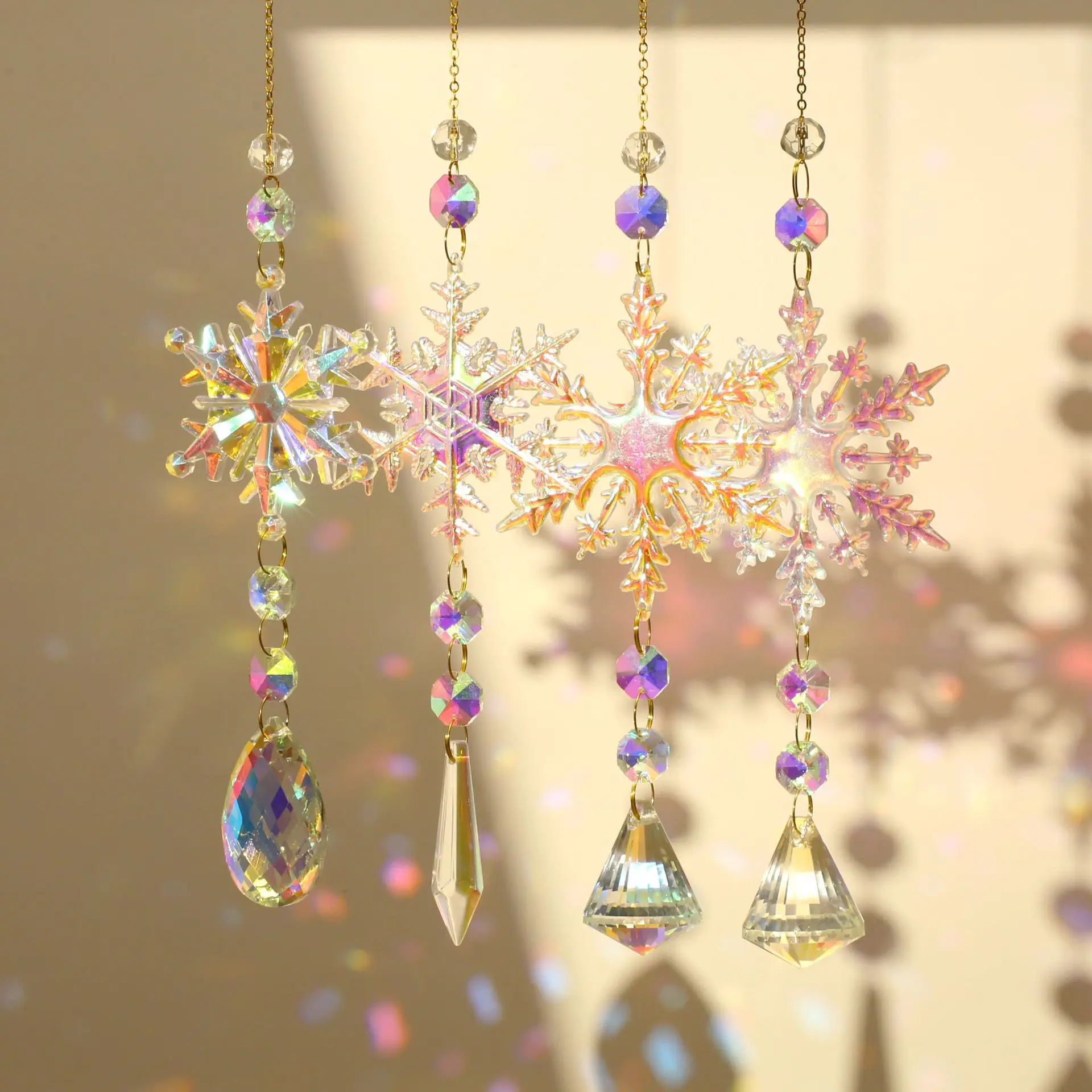 4 pcs Crystal Suncatcher Christmas Tree Ornaments ,Snowflake Crystal Hanging Ornaments for Tree Party Decor Window Garden Decor