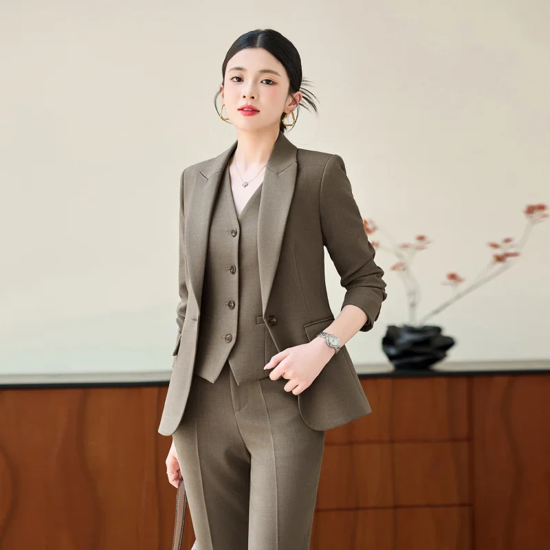 

High-End Women's Suit Set for Autumn and Winter Fashion Hotel Manager Professional Formal Wear Front Desk Vest Three-Piece Workw