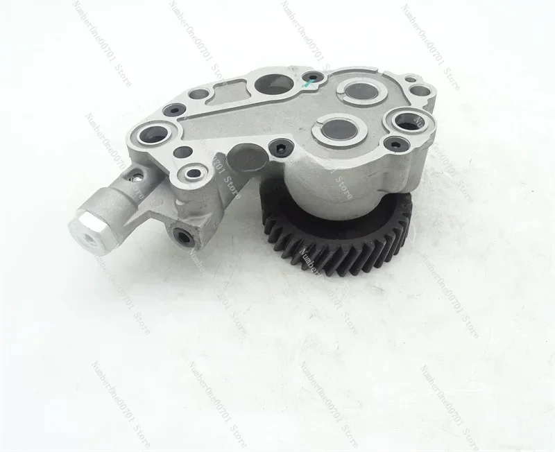 

Suitable for 4M40 4M40T 4M41 Engine Oil Pump ME201735 Oil Pump Fuel Delivery Pump