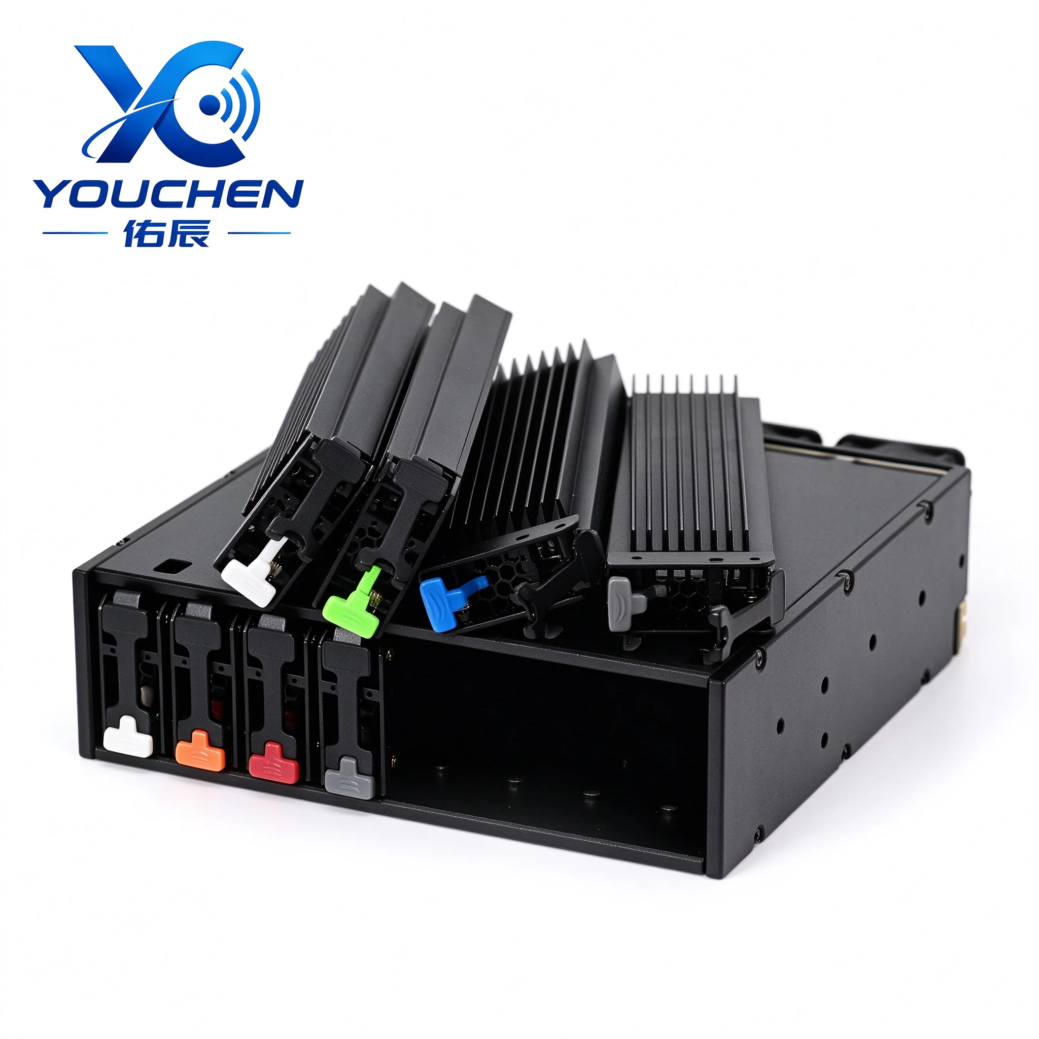 8-Bay Hot Swap SSD Cage E1.S M.2 to SFF-8654 PCIe 4.0 Hard Drive Backplane 5.25 Inch All Metal for NAS Storage