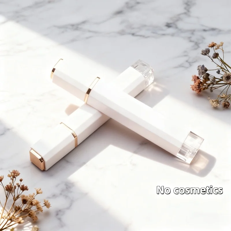 10개입 4.5ml 사각형 무광 흰색 뚜껑 빨간색 튜브 아이라이너 성장액 병 컨실러 빈 튜브 재고 있음