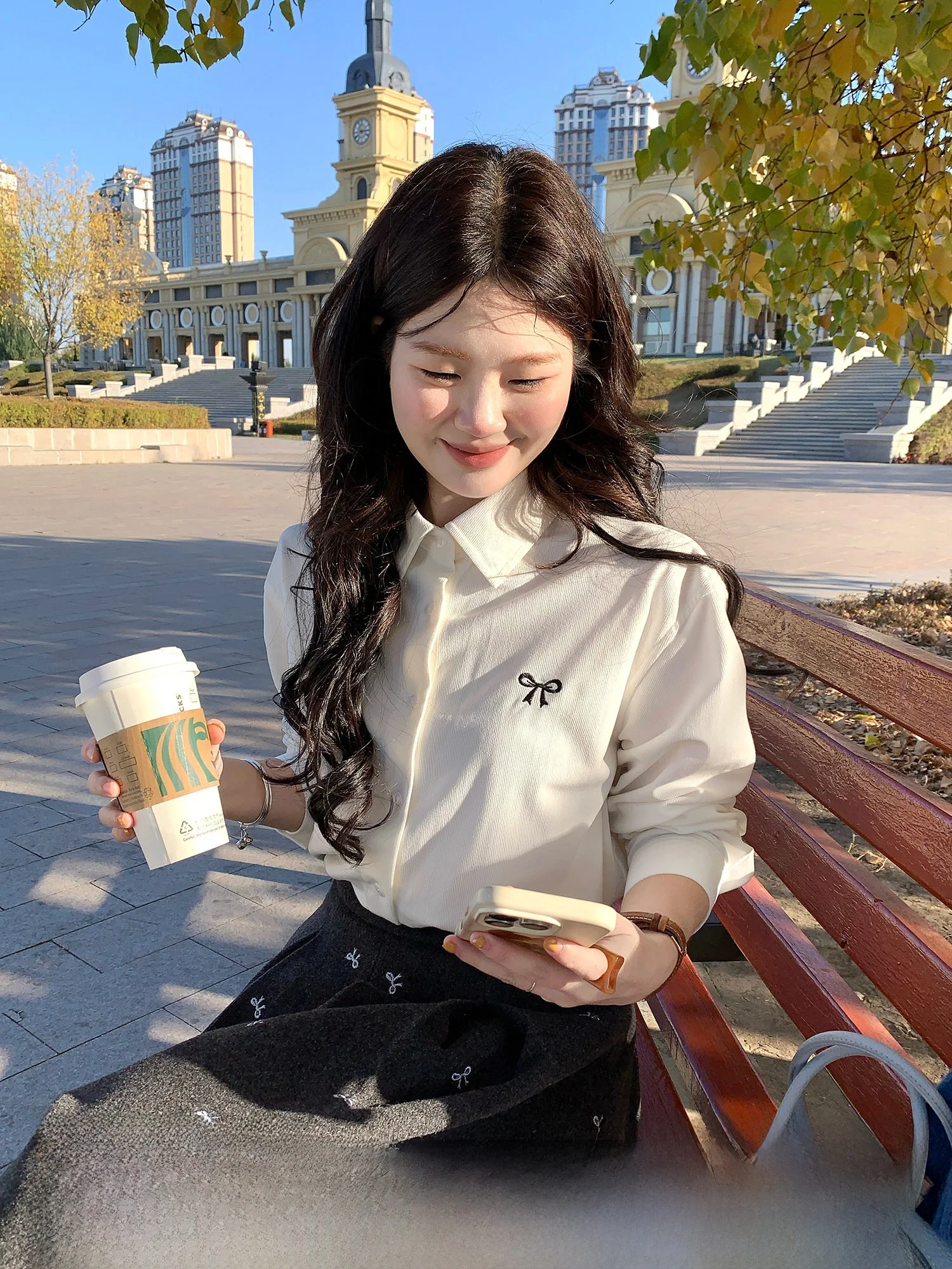 

Ele Gentle Long Sve Women's irt Faionable Base Layer Autumn Winter Polyester Fiber Loose Fit Classic Collar Butter...