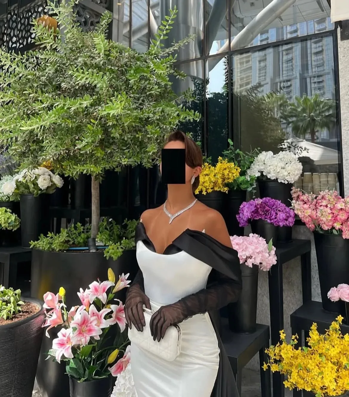 ชุดราตรีออกงานทรงเอไลน์สีดำหรูหราแบบสั่งตัดสำหรับผู้หญิง ยาวกรอมพื้น เหมาะสำหรับงานพิธีการหรืองานเลี้ยงพิเศษในซาอุดิอาระเบีย