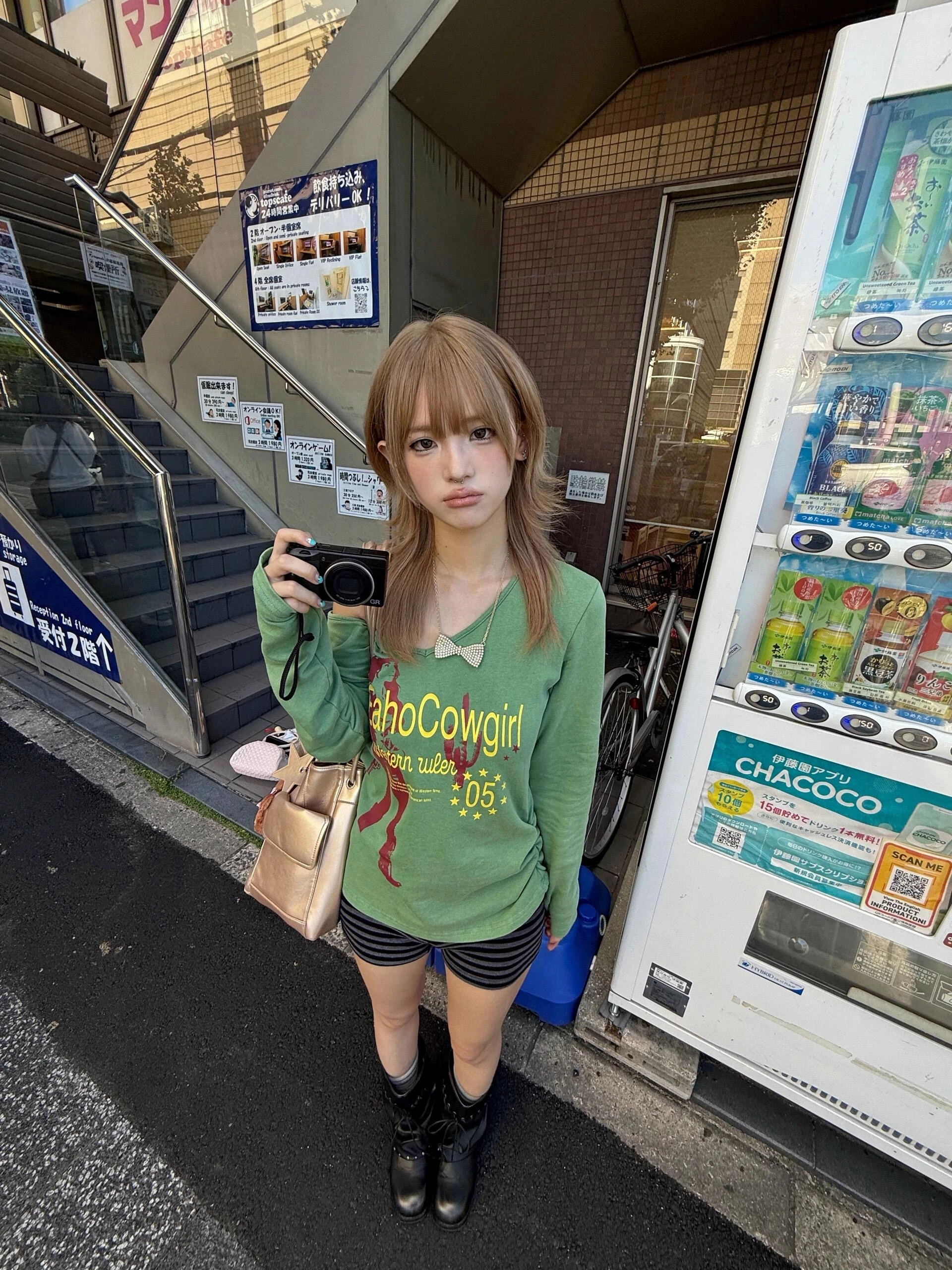 Karrram Japanisches Y2k-T-Shirt mit Buchstabenmuster, 2000er-Jahre-Stil, langärmelig, schulterfreies Oberteil, Vintage-Harajuku-Grünes Streetwear, amerikanisch – Detail 8