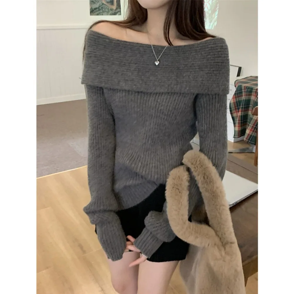 2024 Sexy White Flat-neck Sweater Base with Feminine Collarbone Off-the-shoulder Sweater for Slimming Out Wear