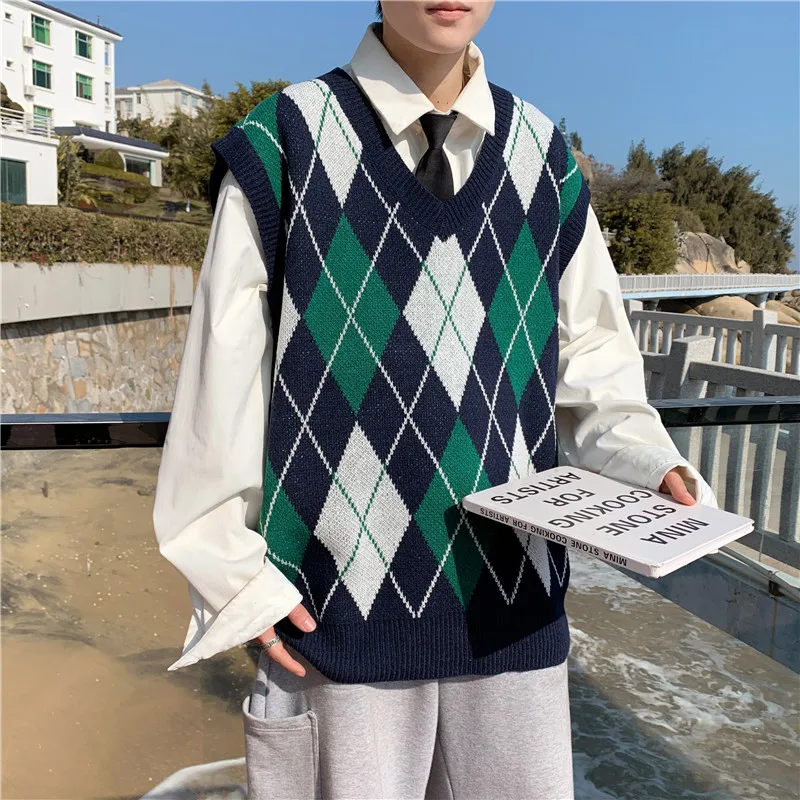 Sweater Vest Men Argyle New Arrival Male Sleeveless Harajuku V-neck Students Design Knitting Ulzzang Preppy Style Teens Casual