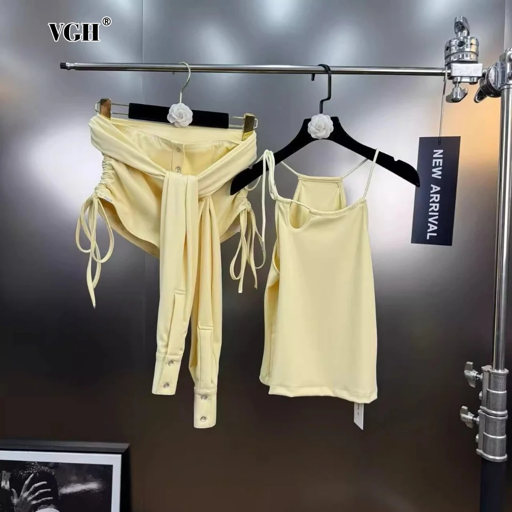 

VGH Hot Girl Two Piece Set for Women Halter Sleeveless Spliced Lace Up Slim Vest Low Waist with Bandage Shorts Beach Suit Female