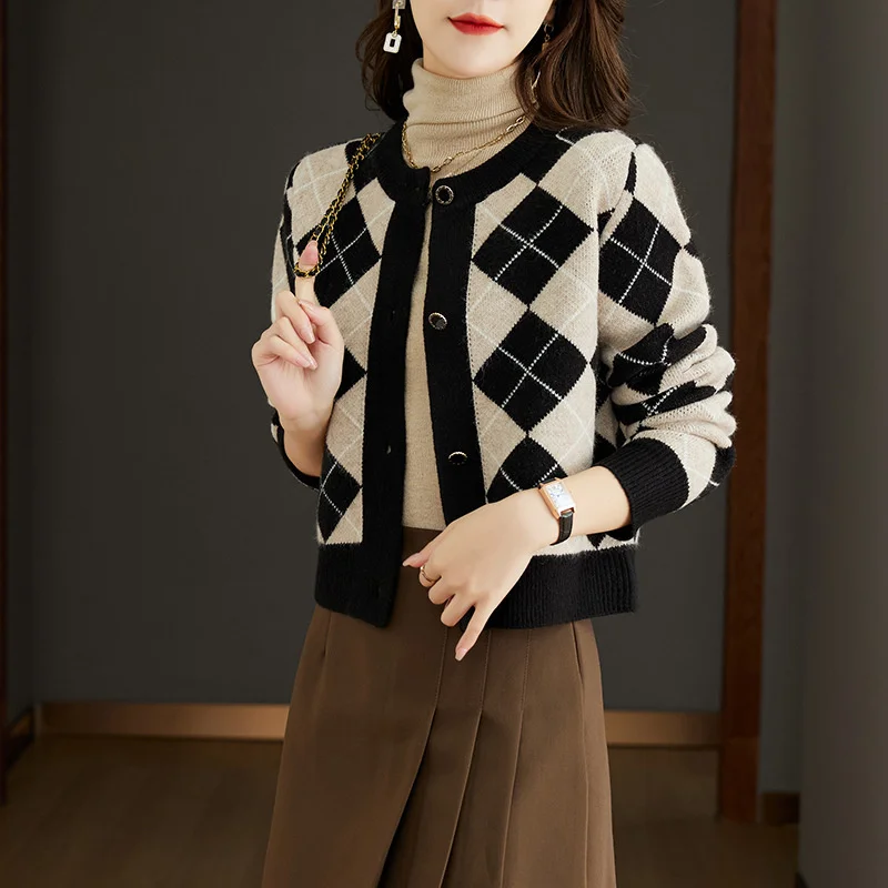 Women's Sweater 2025 Spring Autumn Knitting Cardigan Ladies Sweater Fashion Short Elegant Casual Loose Female Knitwear Top