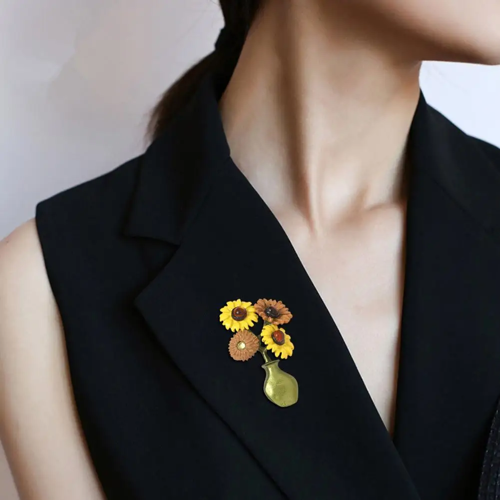 Coat Collar Brooch Elegant Sunflower Vase Brooch for Women Retro Enamel Pin for Coat Scarf or Hat Anti-slip Polished for Party