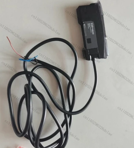 Optical fiber amplifier E3X-NB40 Voltage 12-24V DC Test OK