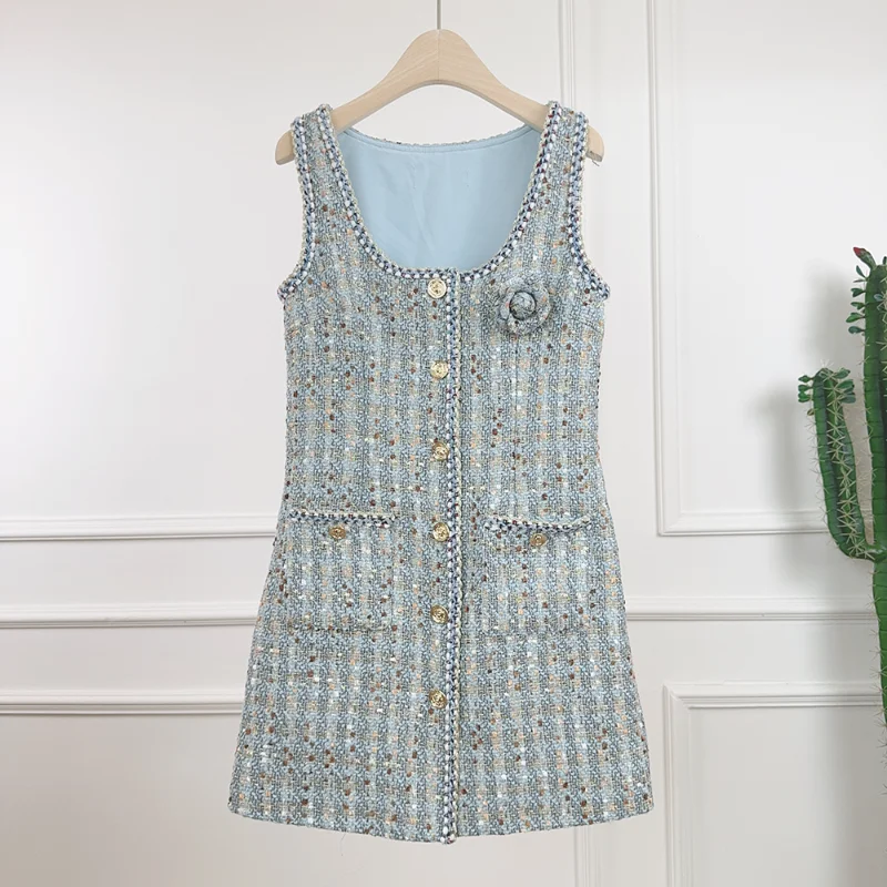 فستان عطر أزرق فاتح بدون أكمام بياقة مربعة على شكل زهرة فستان نسائي أنيق بصدر واحد من التويد فستان قصير فرنسي حلو