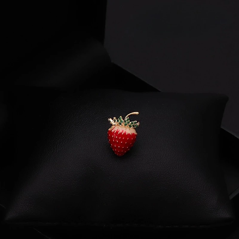 

Cute Korean Handmade Strawberry Enamel Brooch Women's Suit Cardigan Anti-Exposure Buckle Neckline Small Collar Pin Jewelry 6127