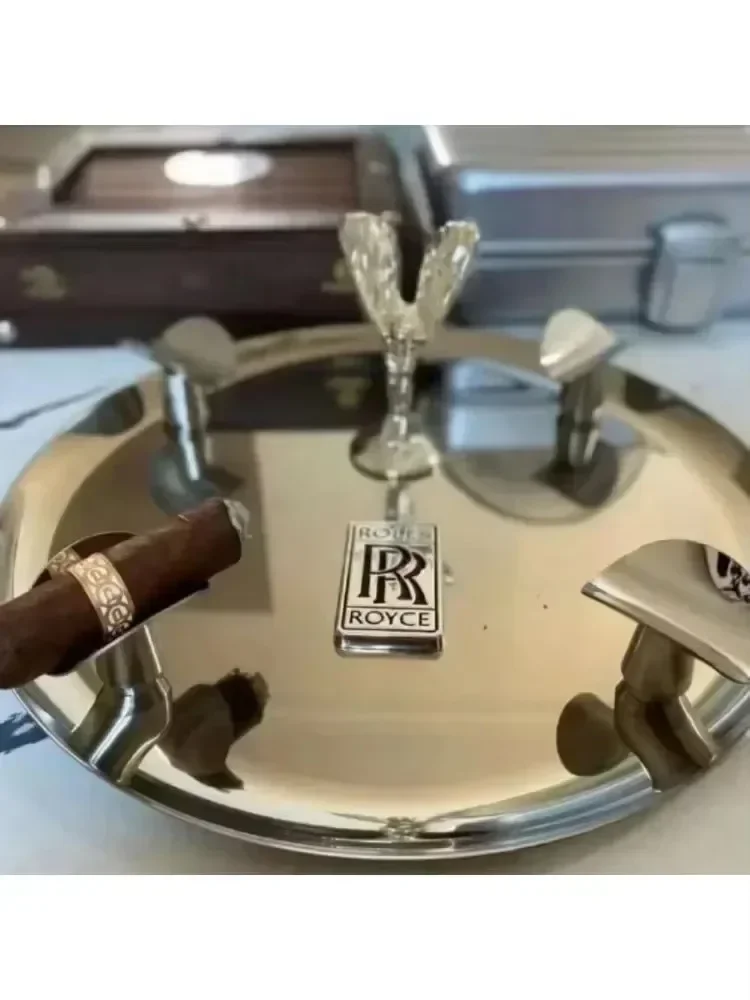 President's ultra luxurious Rolls Royce stainless steel decorative cigar ashtray, trendy decorative ornaments