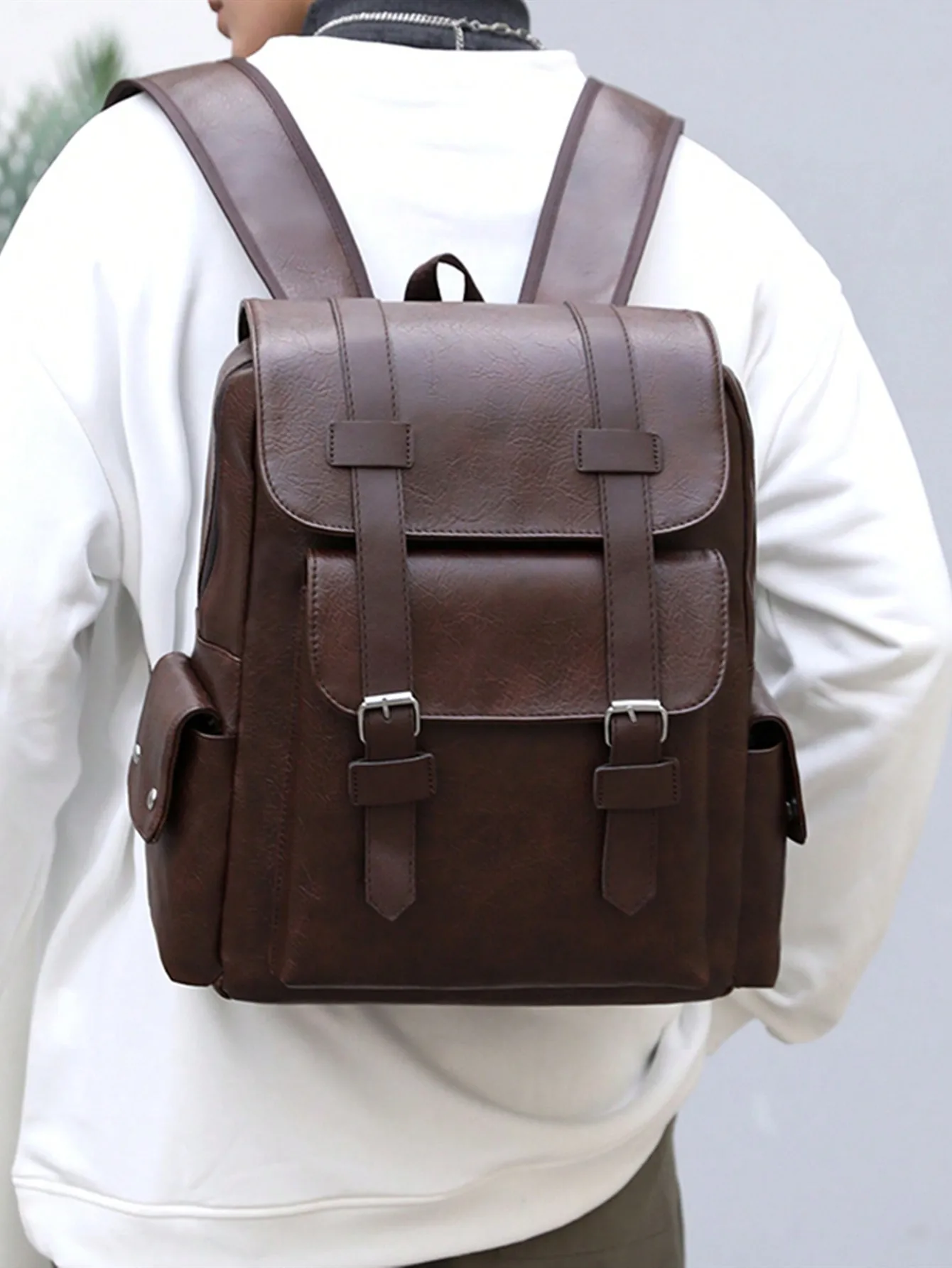 Vintage Style Men\'s PU Leather Backpack, Waterproof and Durable with Large Capacity for 14.7-inch Laptop, Ideal for Traveling