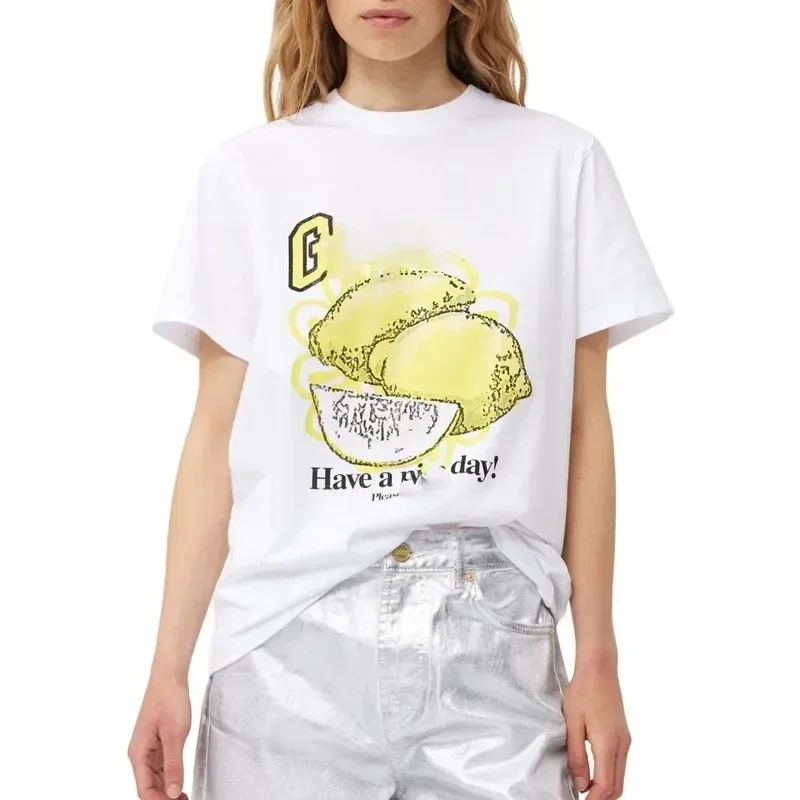 Camiseta de morango estilo casual feminino, camiseta moda verão, estampada com frutas, gola em O, manga curta, simples, relaxada em cinza