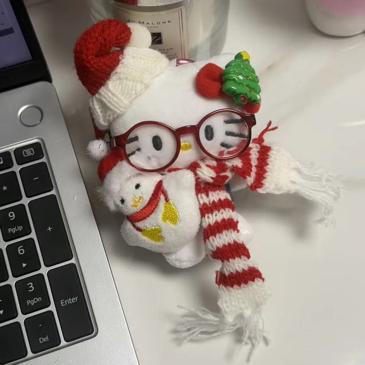 

Шарф «Hello Kitty» со снеговиком, Рождественская коллекция, аниме, рюкзак с героями мультфильмов, кулон для девочек, подарок на Рождество и день рождения