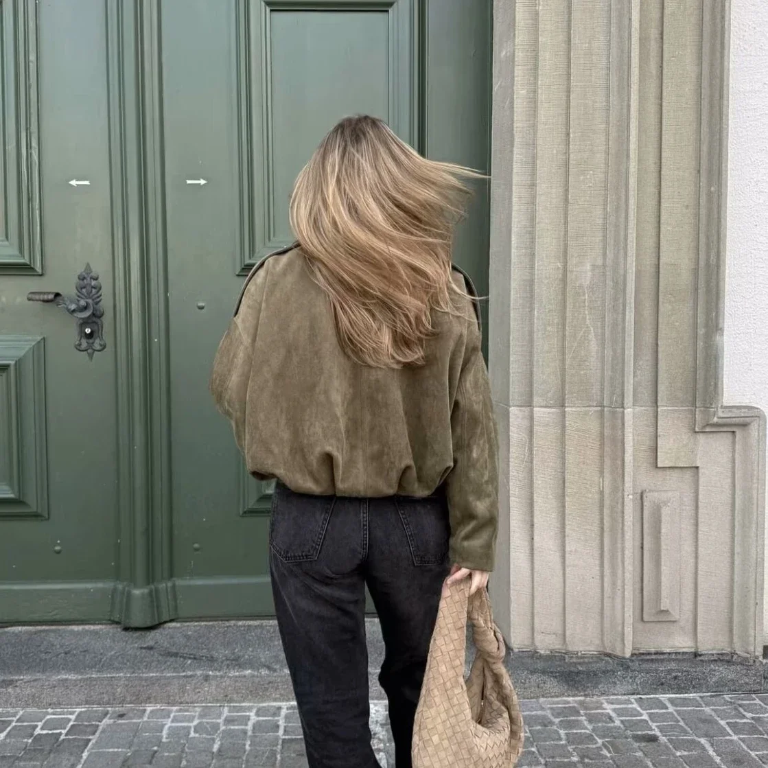 Jaket Bomber Wanita Oligai Musim Gugur 2025 Beludru Longgar Pakaian Jaket Mantel Kasual Hijau Mantel Wanita untuk Streetwear