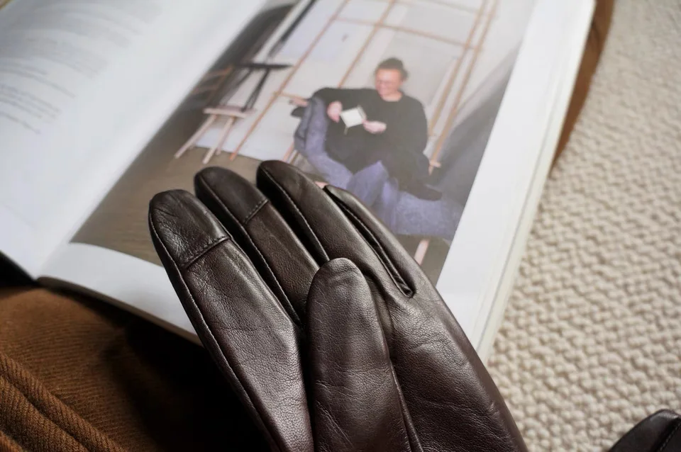 Ladies' Winter Warm Touchscreen Korean Medium-length Leather Gloves with Velvet Lining Women 45 cm Long Single-breasted Luvas