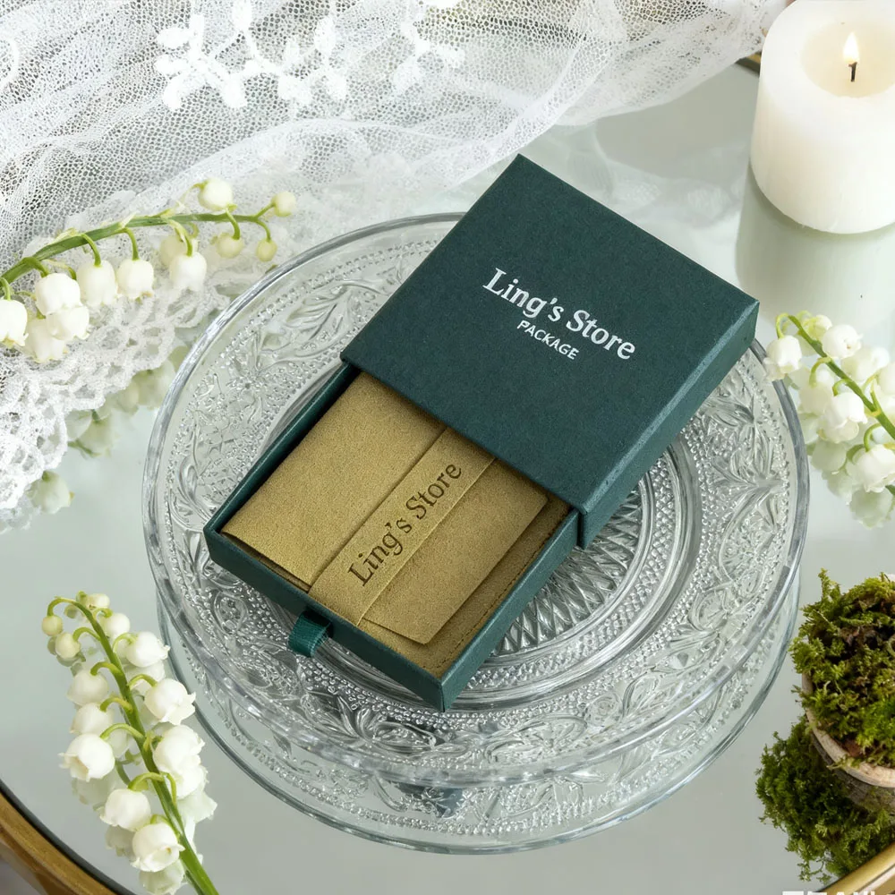 

24Sets Custom Logo Dark Green Jewelry Gifts Boxes with 8x8cm Microfiber Velvet Strip Bags Rings Earrings Wedding Candy Pouches