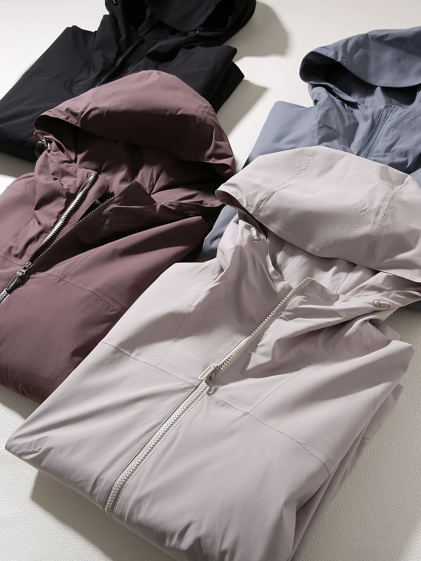 

Высококачественная полностью водонепроницаемая ветрозащитная куртка-софтшелл с капюшоном для активного отдыха, для пар, мужчин и женщин, весна-осень, полиэстер