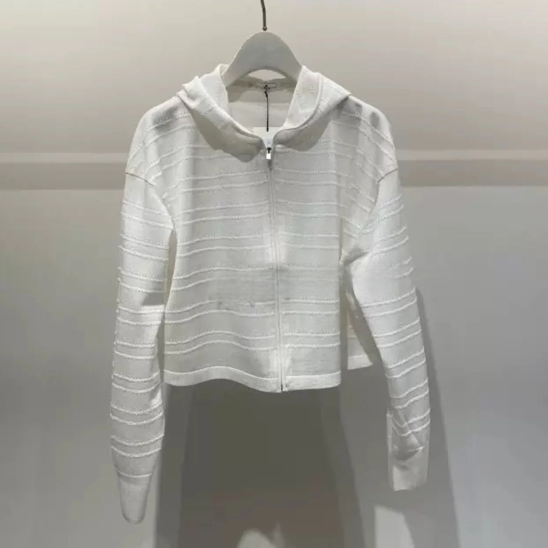 Coreano único Ca25 verano simple a juego cremallera rayas sudadera con capucha de punto cardigan chaleco conjunto viaje Sle longitud regular puro...