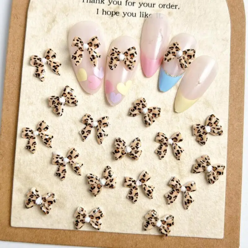 50 stuks luipaardprint strik 3D nagelbedels luipaardprint strik hars nageldecoratie Franse luipaardboog nail art strass steentjes