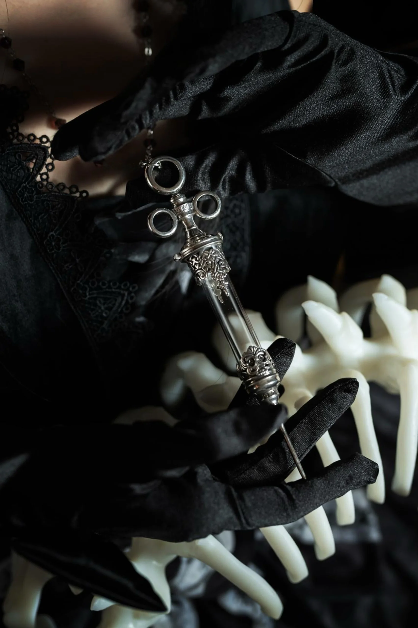 

Gothic Victorian Witch Magic Potion Syringe Glass Bottle Pendant Nelace Design k Fsy Court Sle Faion Jewelry