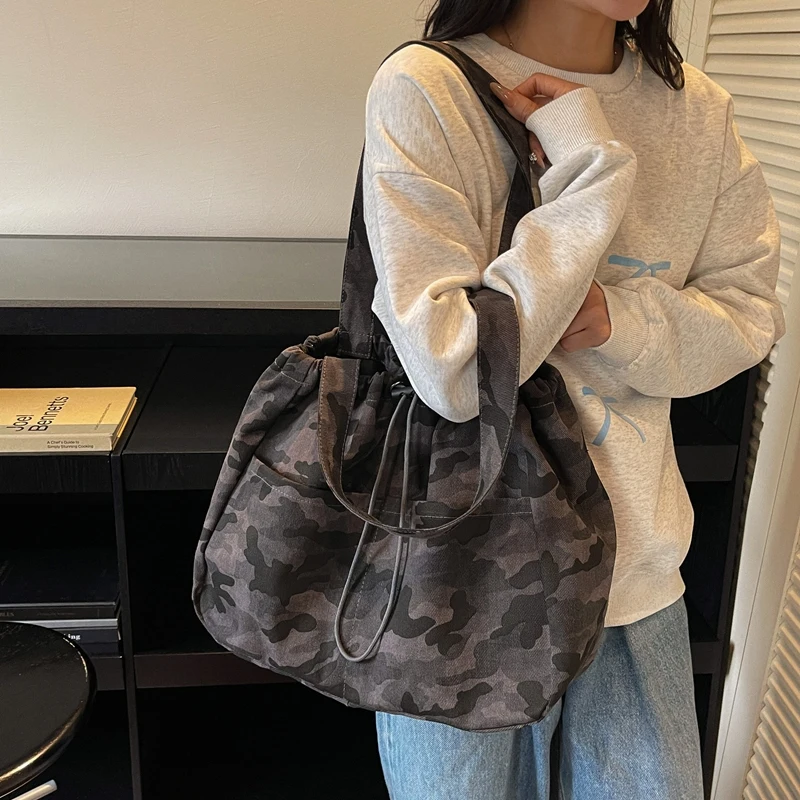 Camouflage Canvas Tote Bags For Women High Quality Drawstring Bucket Shoulder Bag Multi-pocket Large Capacity Shopper Totes 2026