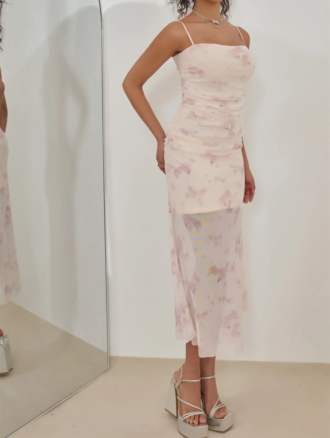 Nowa Moda Sexy Bez Rękawów Cienkie Ramiączka Dekolt Hiszpanka Nadruk Kwiatowy Falbany Sukienka Ołówkowa Jednolity Kolor Dopasowana Do Łydki Sukienka na Ramiączkach