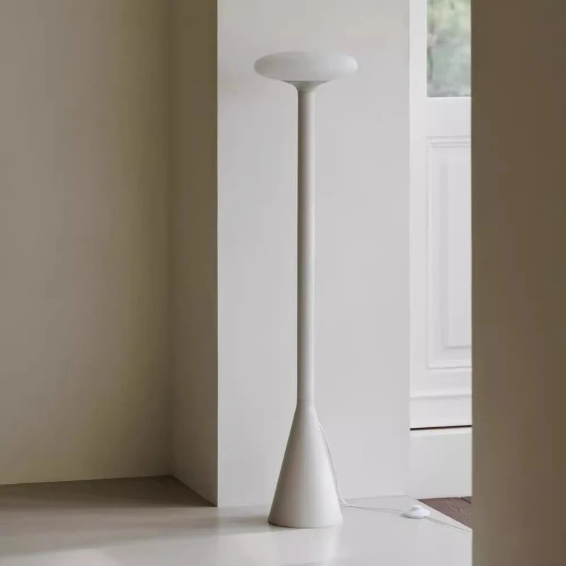 

Modern simple light luxury Nordic style floor lamp living room bedroom sofa corner side ambient lamp