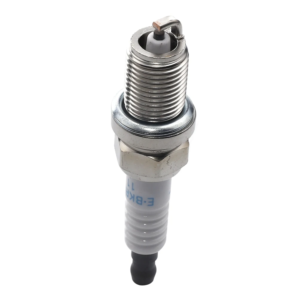 Spark Plug For BAOJUN 530 560 1.8 2017 Baic BJ2020 CHEVROLET LOVA 1.4 CHERY EASTAR Toyota Hilux CHANGAN CX30 Daewoo Nubira Lanos