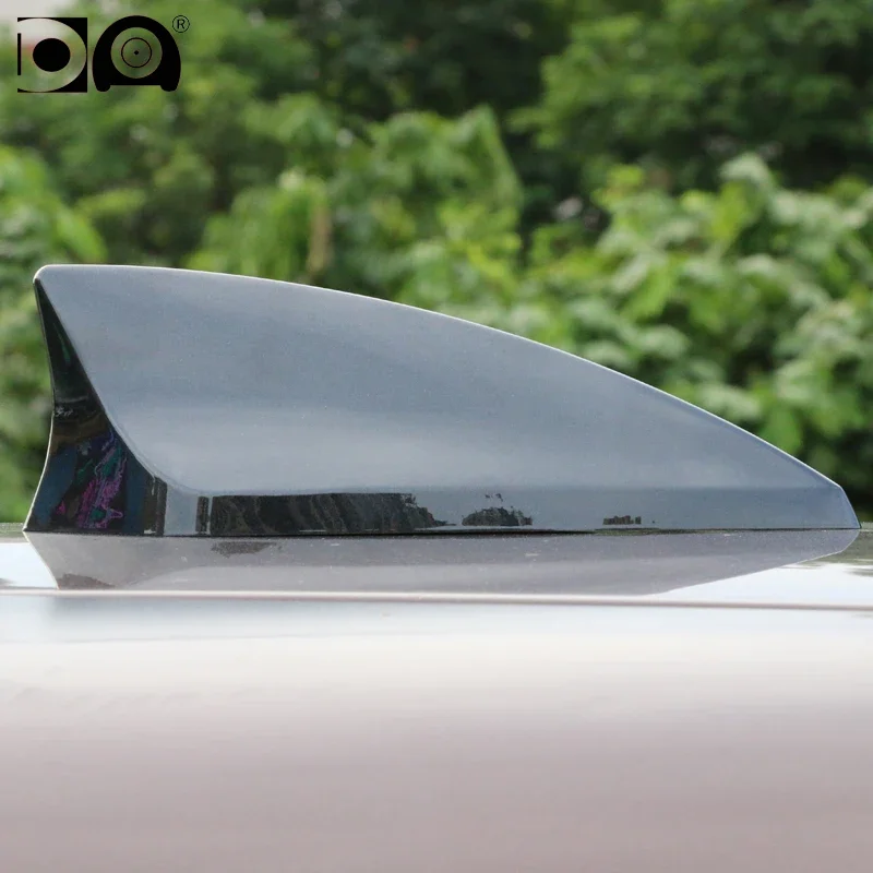 Universal 5D Shark Fin Antenna Car Radio Aerials FM/AM Signal Receiver for Mitsubishi Mirage G4 GT RVR