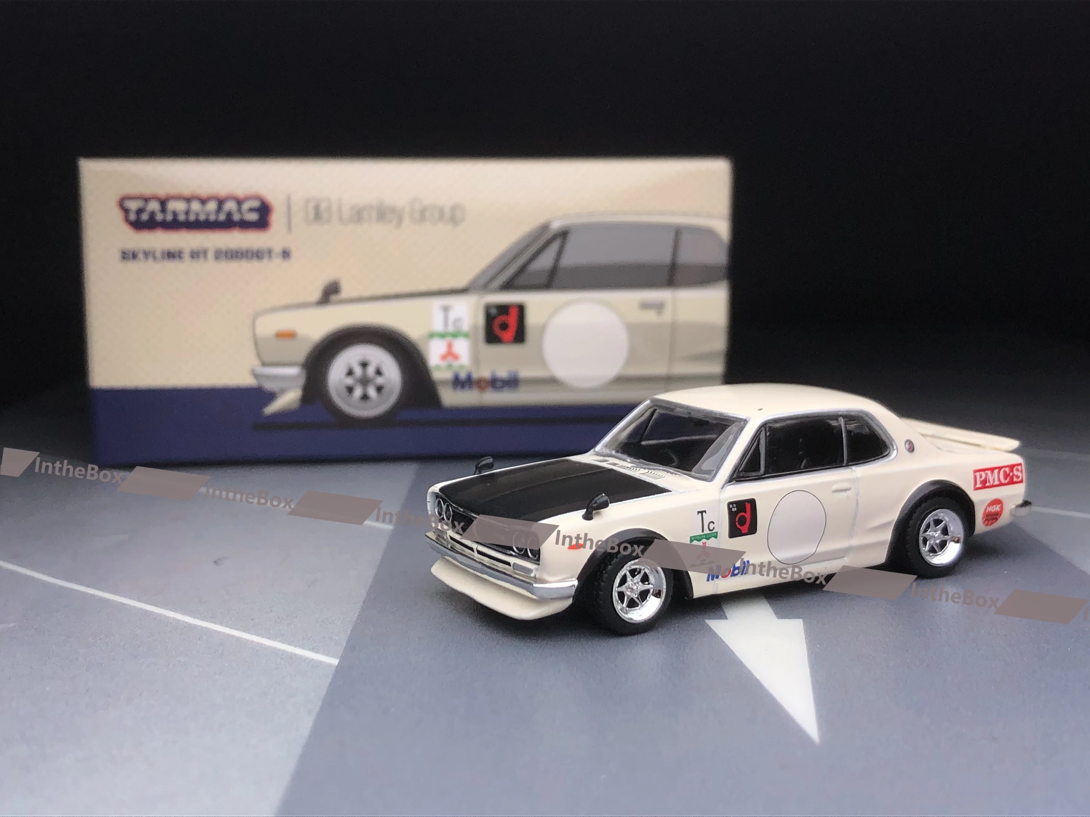 

Tarmac Works 1:64 Skyline HT 2000GT-R Diecast Model Car Collect Limited Edition Hobby Toys