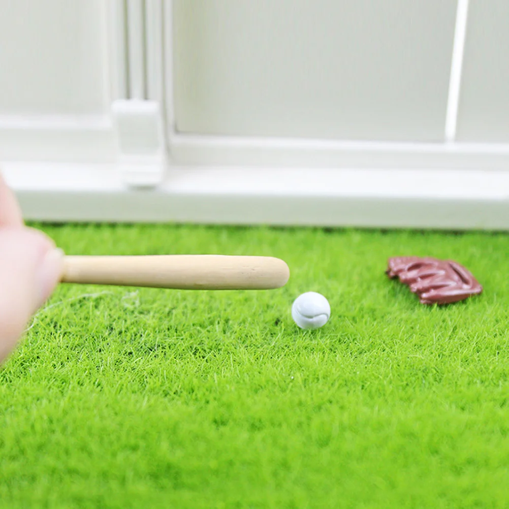

1Set Mini Baseball Glove Bat Kit Fine Workmanship Resin Wood Mini House Supply Creative Simulation Sports Decorations Christmas