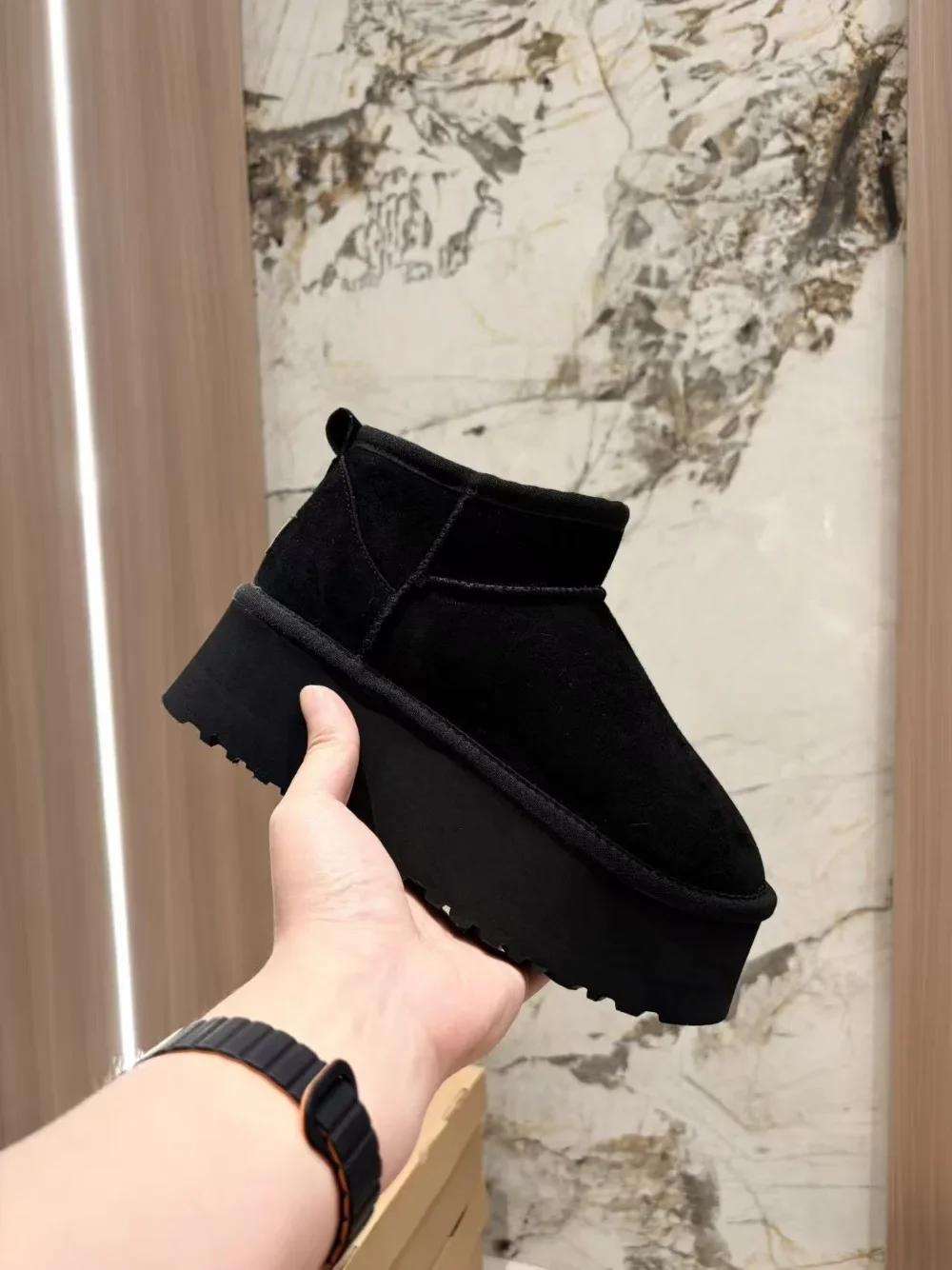 Damen-Schuhe aus verdickter, warmer Baumwolle, neue, rutschfeste, kurze Stiefel mit dicker Sohle und erhöhter Absatzhöhe, vielseitige, bequeme Schneestiefel. – Detail 5