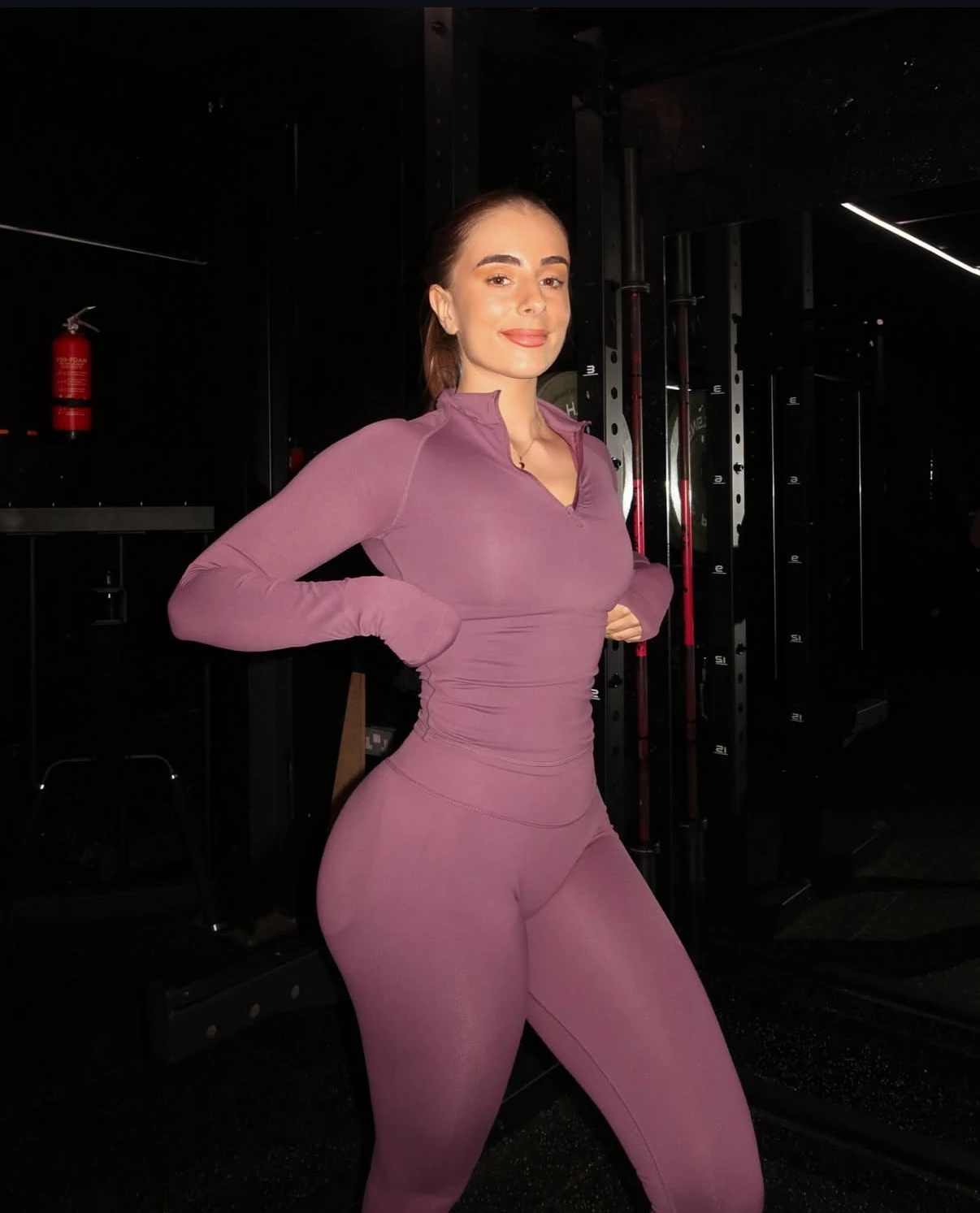 Yoga Tightening Full Zip Long Sleeve Seamless Yoga Jacket Solid Color Fitted Workout Top for Outdoor Gym Running Fitness