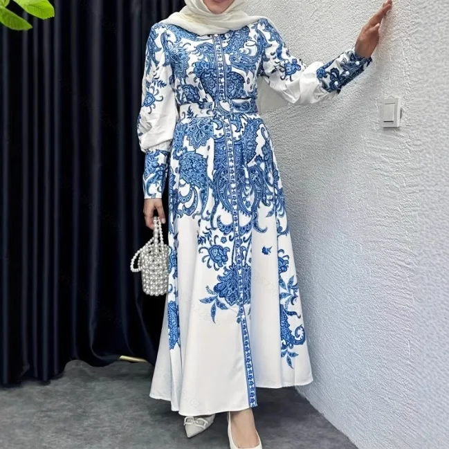 

Европейское мусульманское женское повседневное платье, шикарный темпераментный элегантный курортный Ближний Восток, контрастный кардиган на пуговицах, длинная Абая