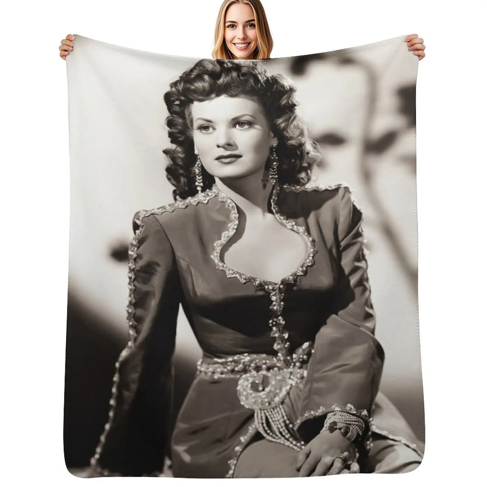 

Maureen O'Hara Throw Blanket Beautifuls Heavy manga Camping Blankets