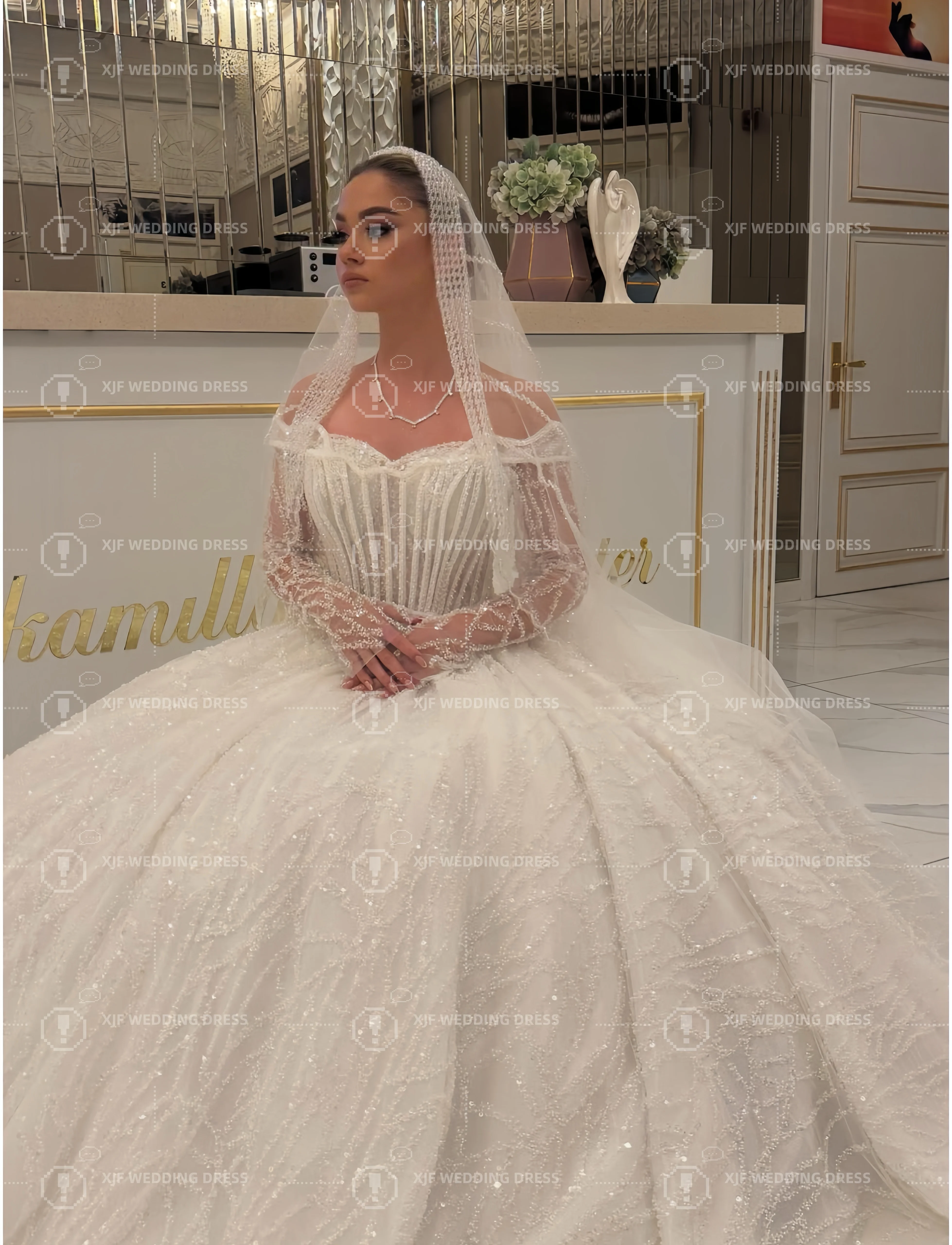 

Customzied Sweet collar long-sleeved Ball Gown beaded luxury wedding dress vestidos de novia amanda novias amanda novias officia