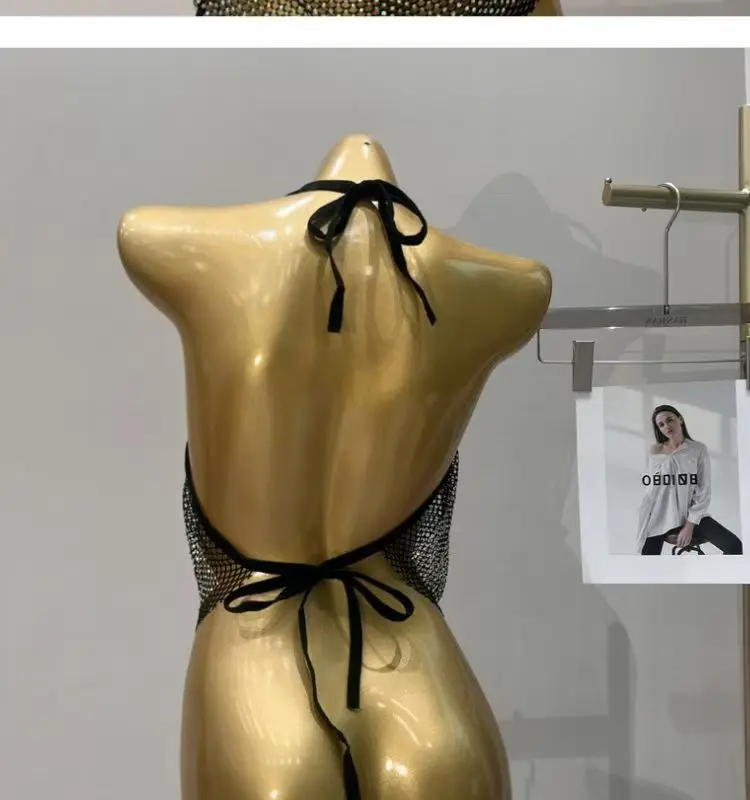 Damen Neckholder-Top mit Strass und Netzstoff, Cowl-Ausschnitt, Rückenfreies Wickeltop mit Selbstbindung, Transparentes Club-Party-Oberteil, Ärmellos, Sexy Bikini-Überzug – Detail 9