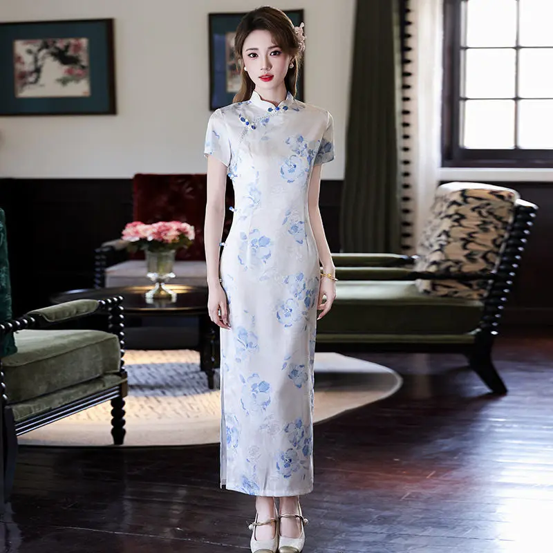 

Новое летнее платье-ципао в китайском стиле 2026 года для молодых женщин: улучшенный крой, короткий рукав, приталенное