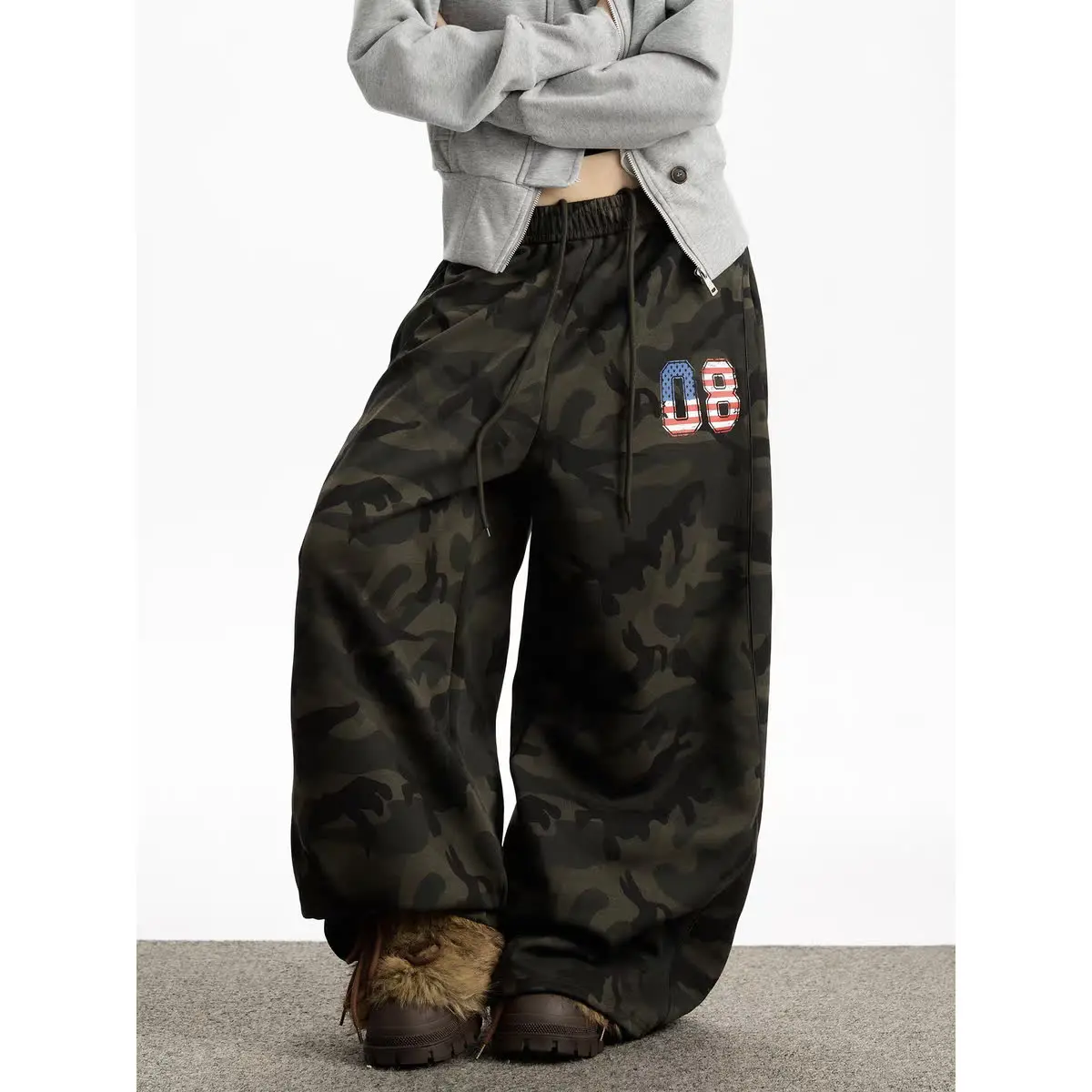 

American Vibe vintage camouflage workwear wide leg jeans women's new loose and slimming straight leg pants with a sense of falli