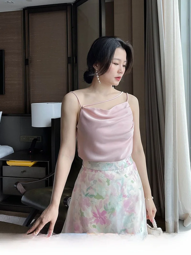 

Новая летняя атласная майка-топ больших размеров, однотонная, на бретельках, базовый дизайн, для полных женщин, для повседневной носки