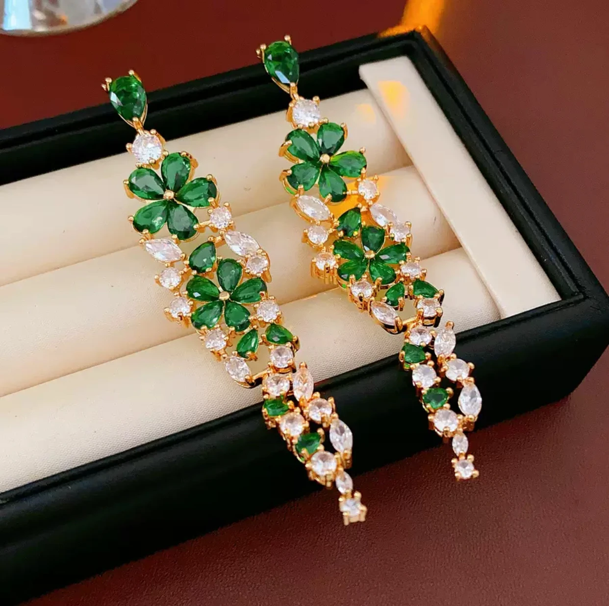 

8.5 * 1.5 cm zircon flower tassel earrings, luxurious court style, exquisite earrings, versatile, high-end, fashionable earring