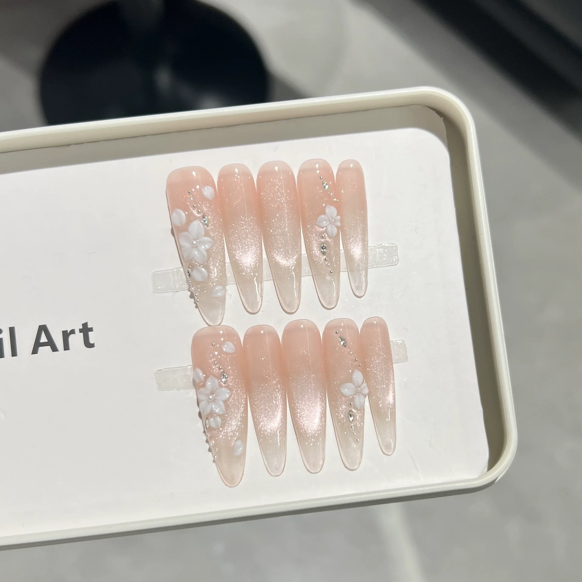 10Pcs Cat Eye Press on Nails French False Nails Wearable Handmade Nail Fake with Diamond Artificial Nail Elegant Full Cover Nail